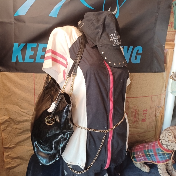 Michael kors tote - Picture 8 of 9